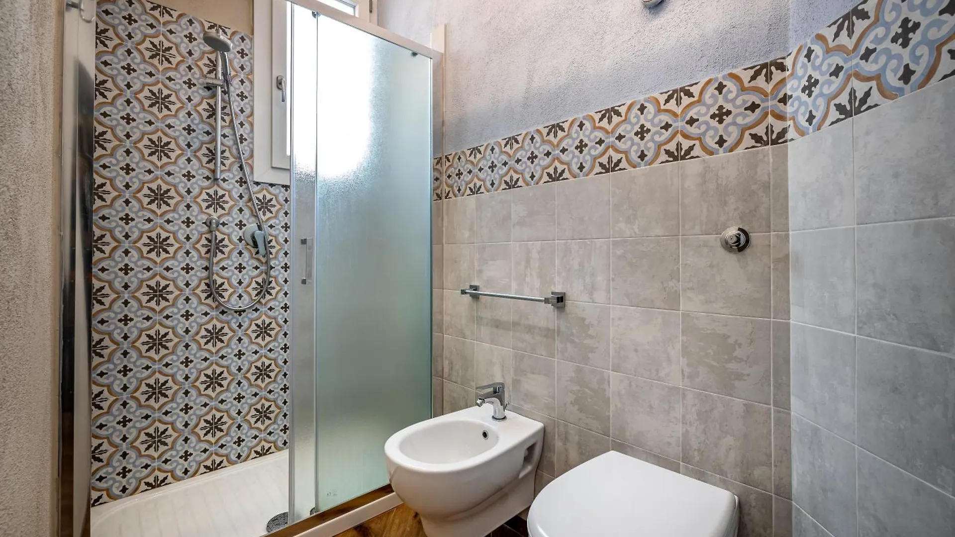 Roommo Apartments San Gallo Флоренция 0*,