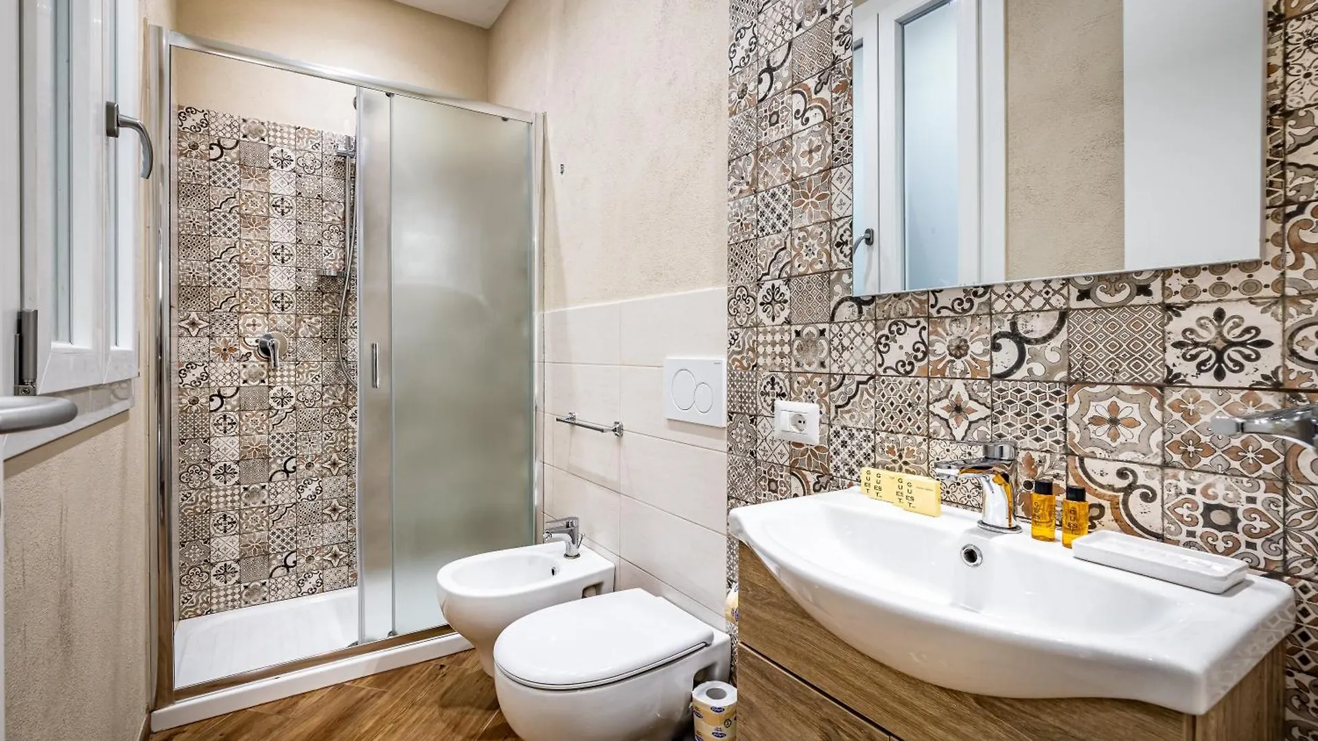 Roommo Apartments San Gallo Флоренция