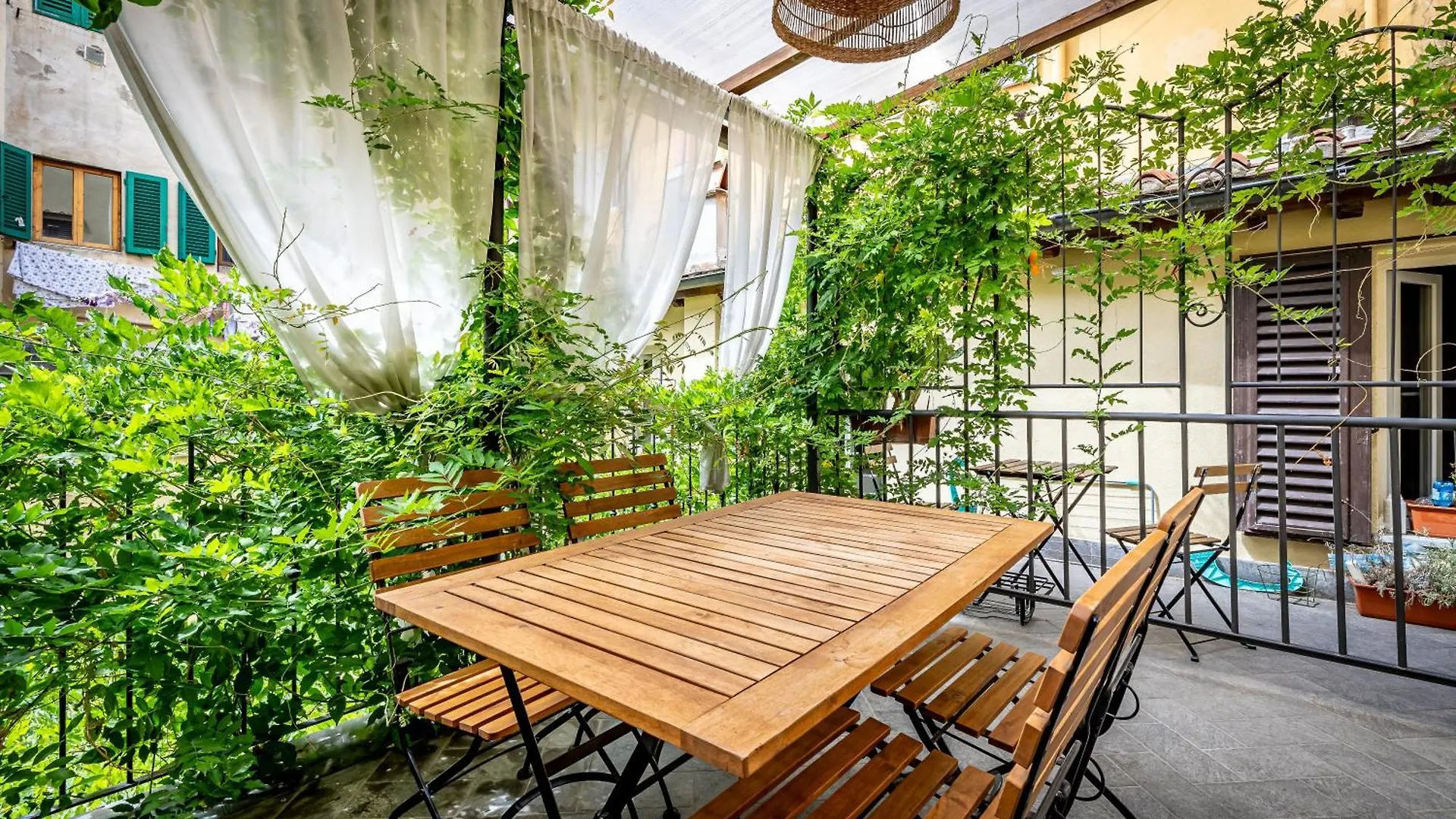 Roommo Apartments San Gallo Флоренция Италия
